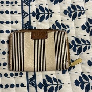 Fossil wallet